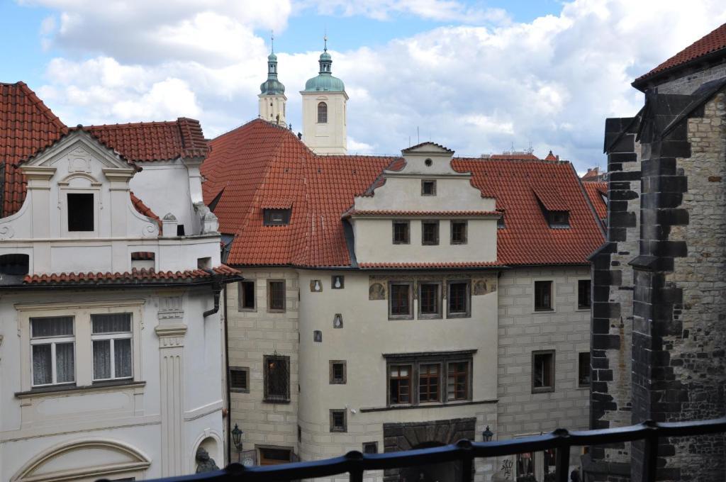 Hotel Cerny Slon Praga Quarto foto
